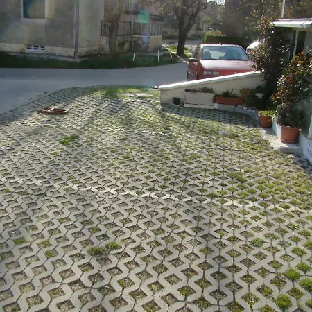 Kike Kastela